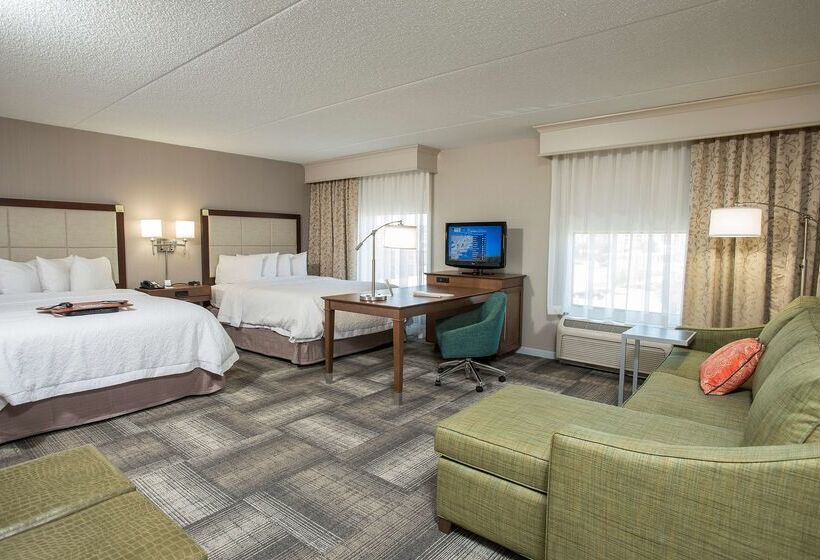 Отель Hampton Inn & Suites Cincinnati Union Center