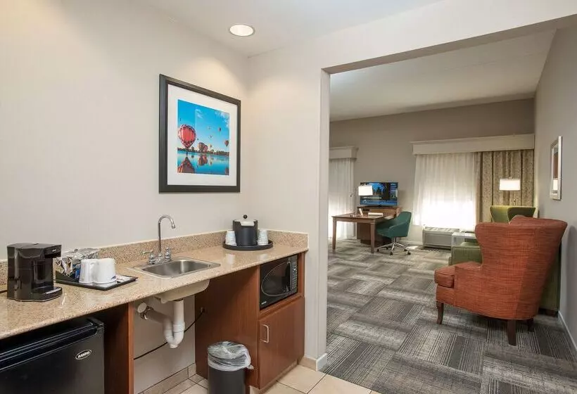 فندق Hampton Inn & Suites Cincinnati Union Center