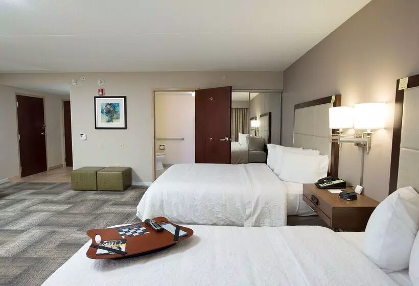 فندق Hampton Inn & Suites Cincinnati Union Center