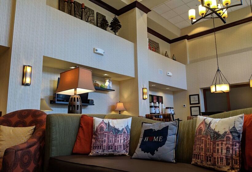 Отель Hampton Inn & Suites Cincinnati Union Center