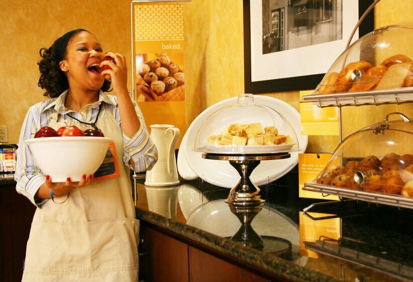 호텔 Hampton Inn And Suites Dobson