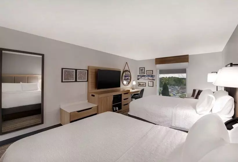 Отель Hampton Inn Easley