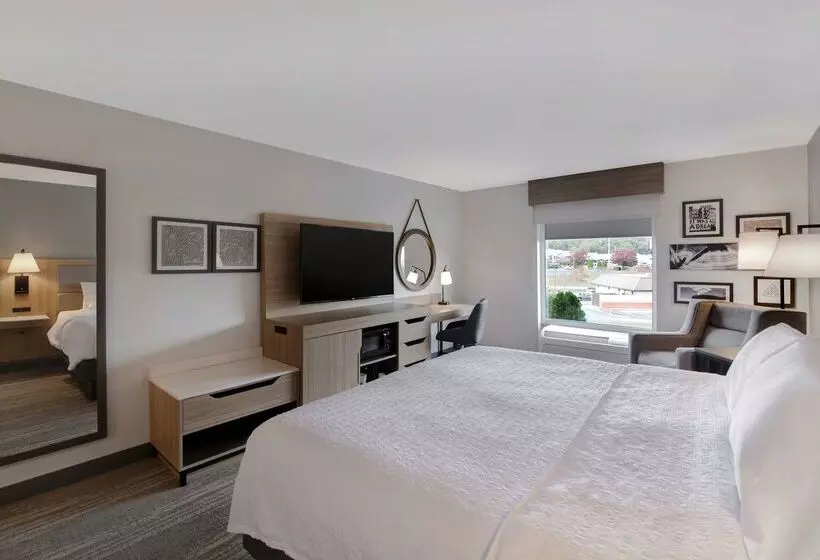 Отель Hampton Inn Easley