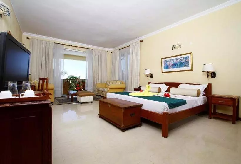 هتل Hibiscus Boutique