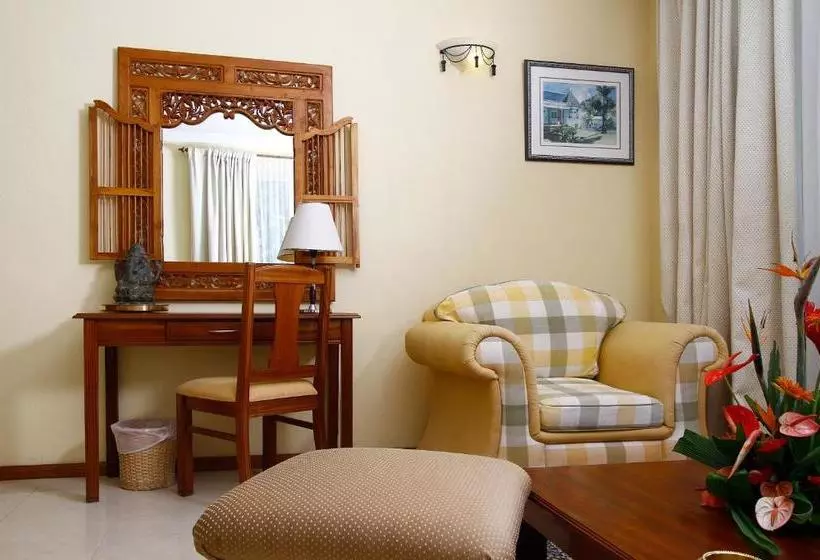 هتل Hibiscus Boutique