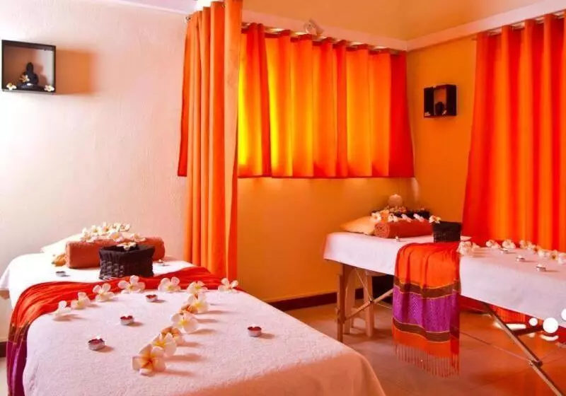 هتل Hibiscus Boutique