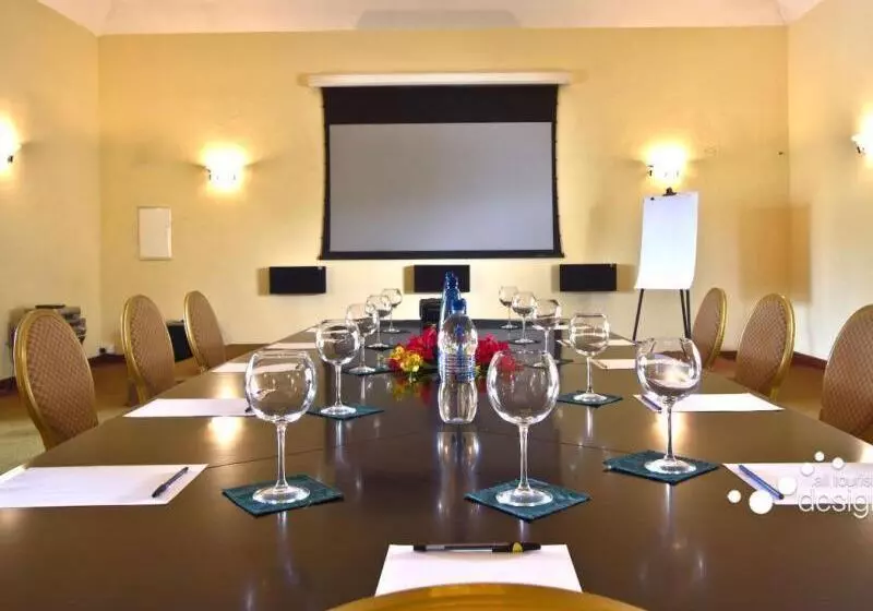 هتل Hibiscus Boutique