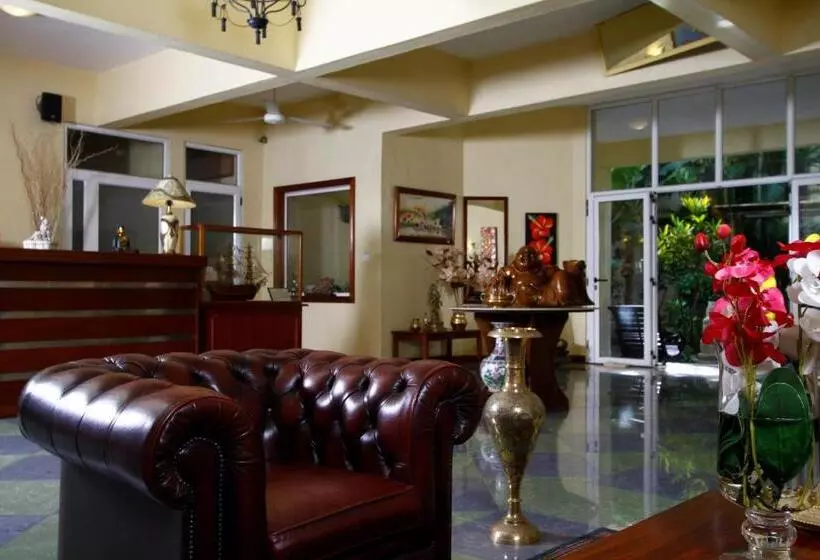 هتل Hibiscus Boutique