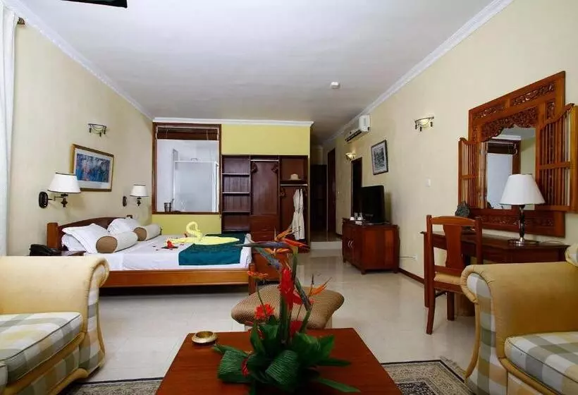 هتل Hibiscus Boutique