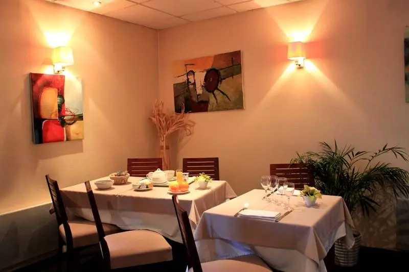 בית מלון כפרי The Originals City, Hôtel Ambacia, Tours Sud