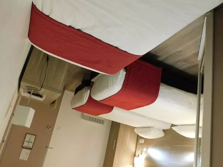 בית מלון כפרי The Originals City, Hôtel Ambacia, Tours Sud