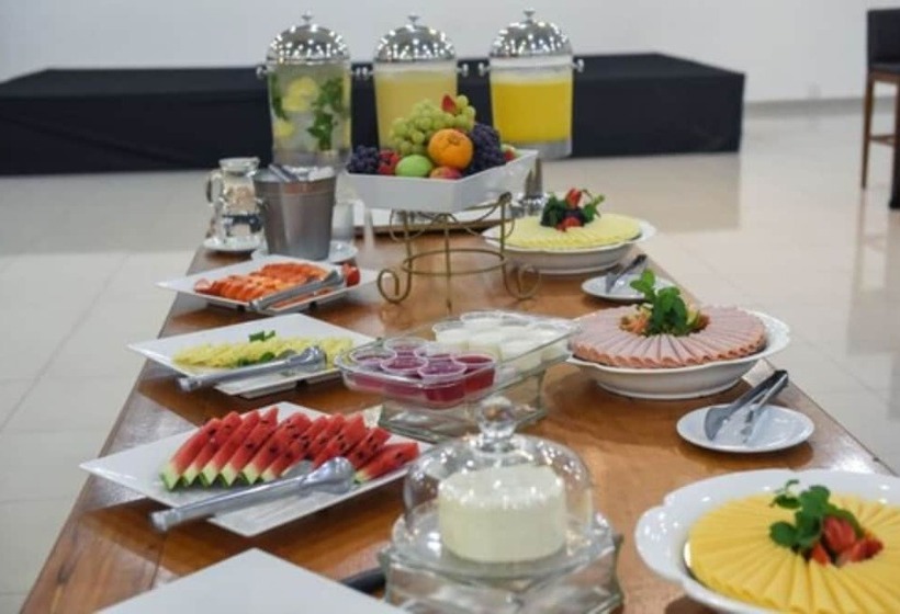 هتل Ipe Park Convention