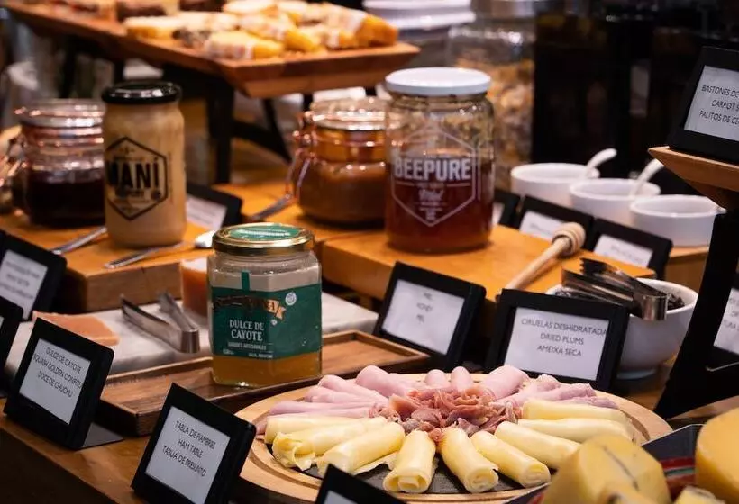 هتل Mio Buenos Aires