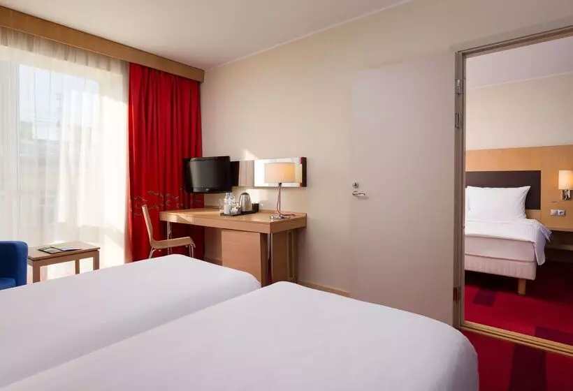 בית מלון כפרי Park Inn By Radisson Nevsky St Petersburg