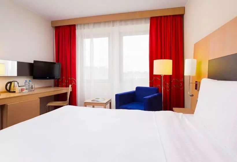 בית מלון כפרי Park Inn By Radisson Nevsky St Petersburg