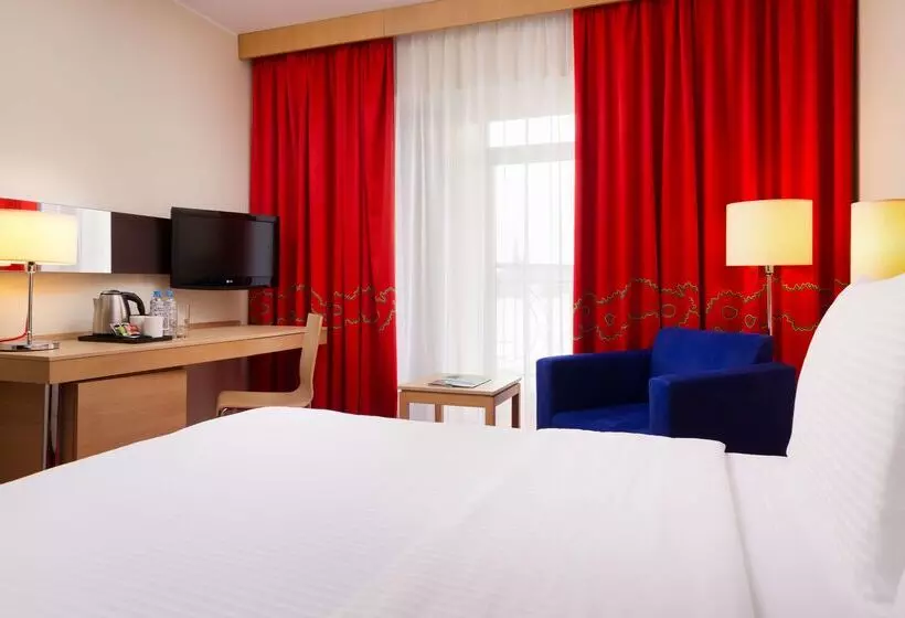 בית מלון כפרי Park Inn By Radisson Nevsky St Petersburg