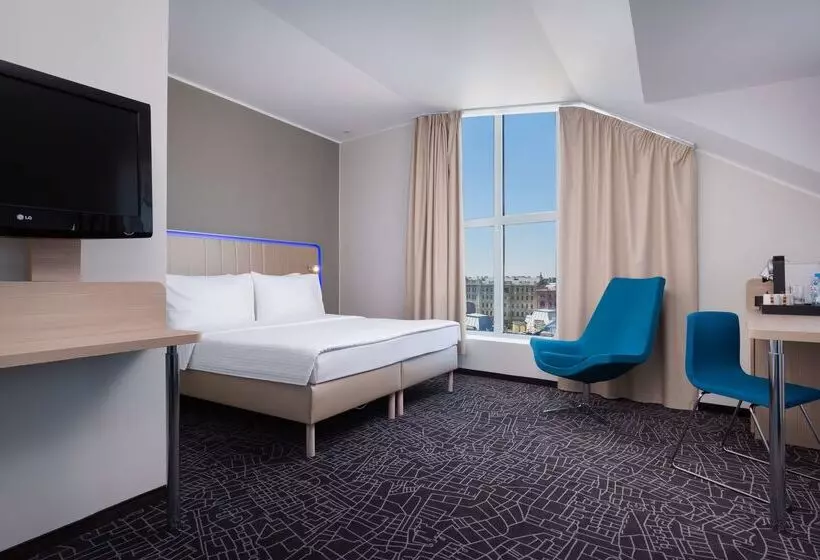 בית מלון כפרי Park Inn By Radisson Nevsky St Petersburg