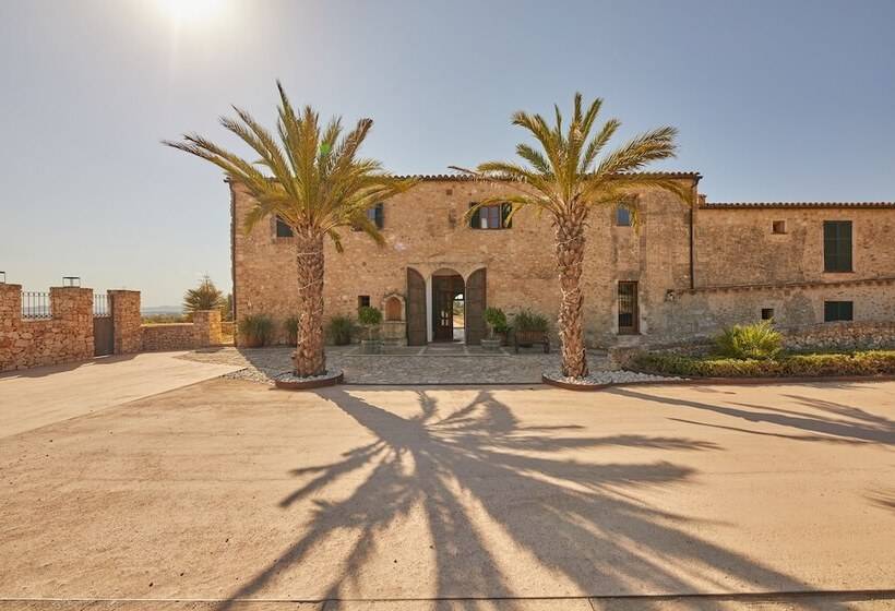 فندق ريفى Rural Es Riquers