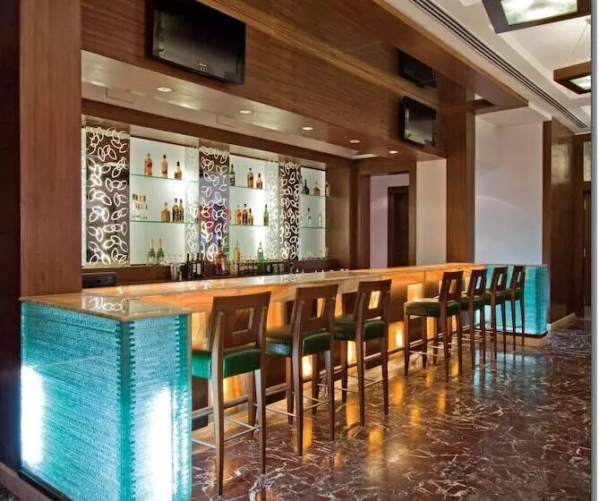 酒店 The Cabbana Resort & Spa