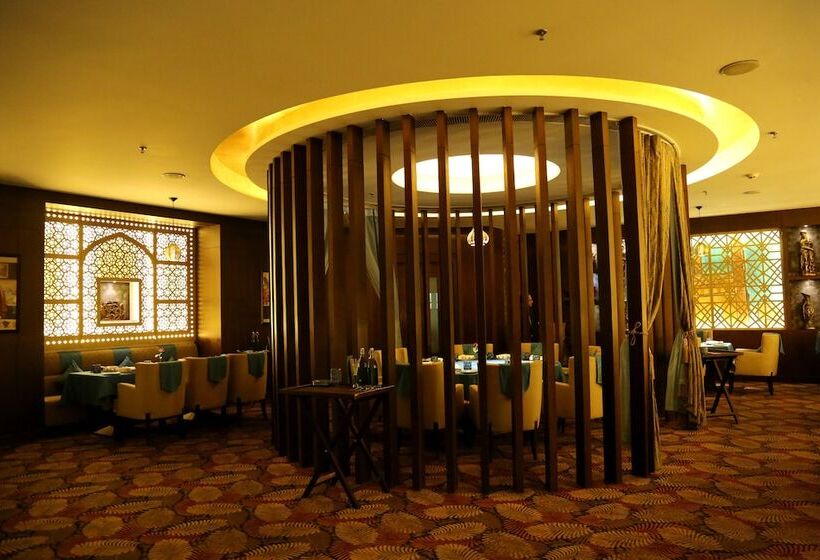 هتل The Cabbana Resort & Spa