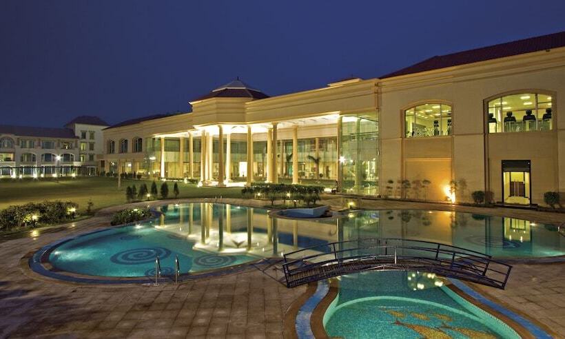 هتل The Cabbana Resort & Spa