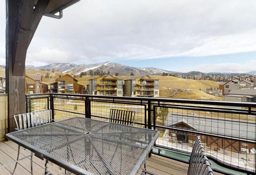 فندق Trailhead Lodge 4100