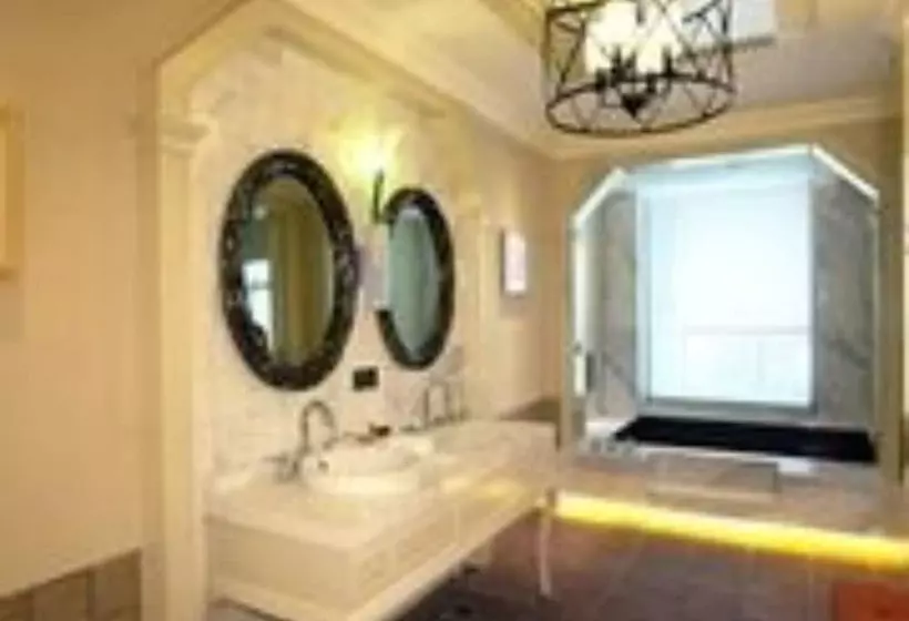 Отель Huaqing Aegean Inter Hot Spring Resort