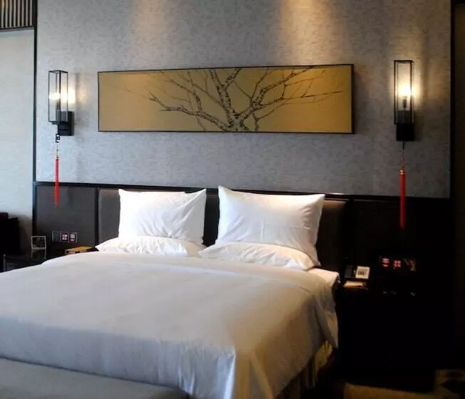 Отель Huaqing Aegean Inter Hot Spring Resort