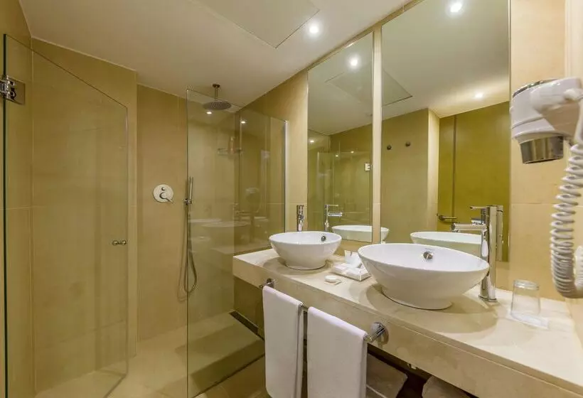 Zafiro Cala Mesquida