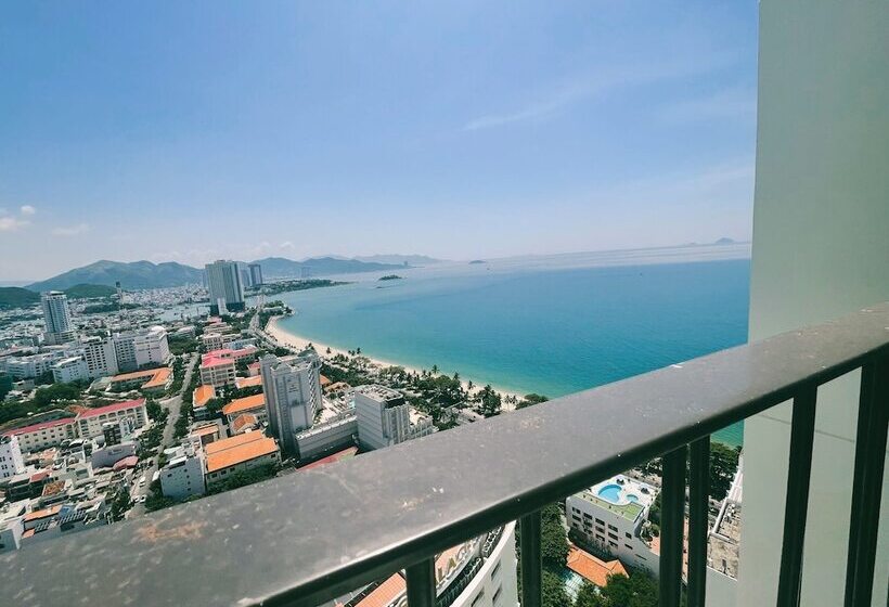 هتل Balcony Sea View Apartments Nha Trang