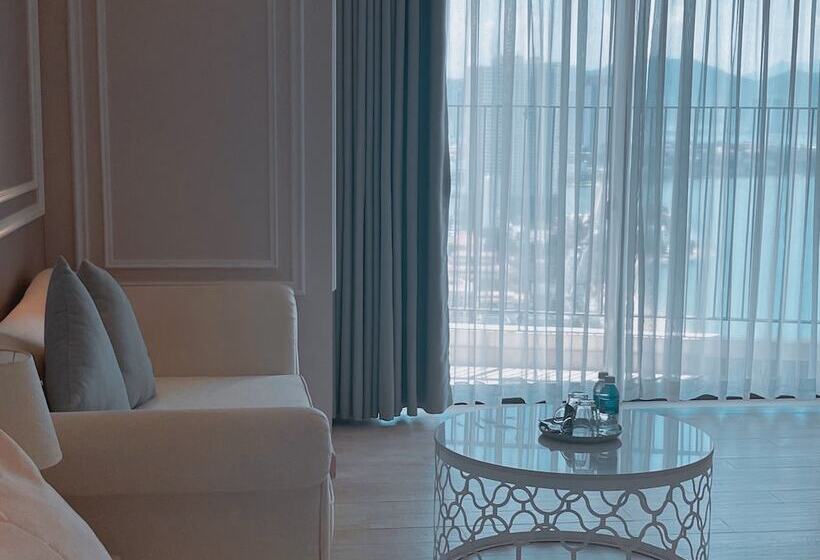 هتل Balcony Sea View Apartments Nha Trang