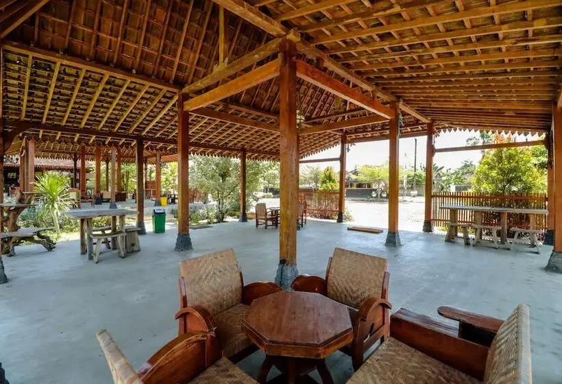 Hotel Balkondes Duta Menoreh