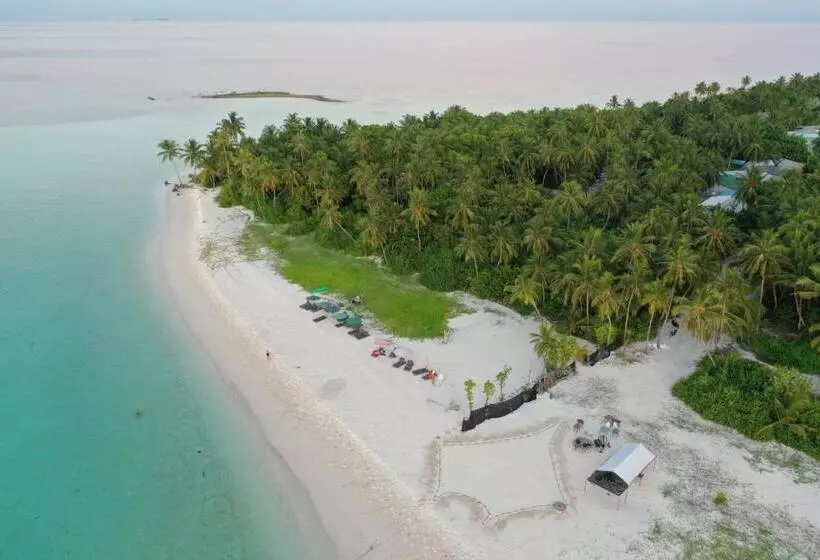 تختخواب و صبحانه Origami Inn Himandhoo