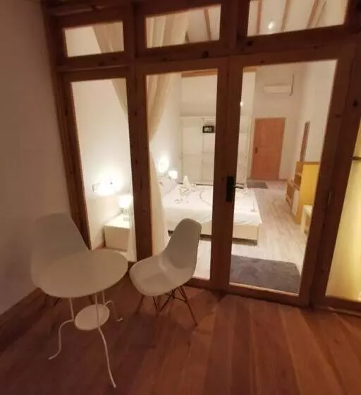 تختخواب و صبحانه Origami Inn Himandhoo