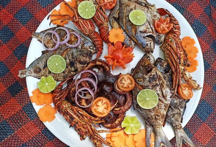 تختخواب و صبحانه Origami Inn Himandhoo