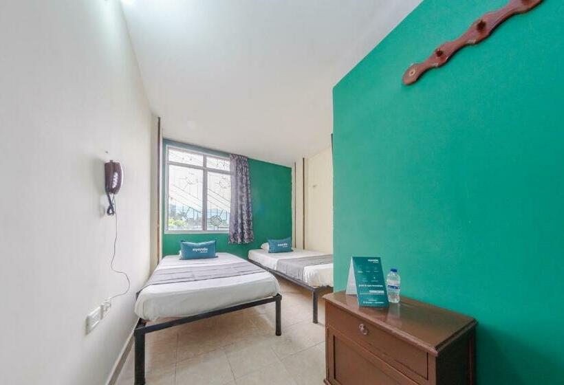 ホテル Ayenda Danilo