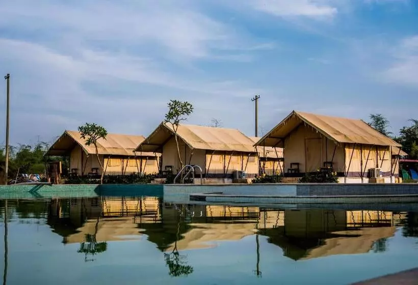 ホテル Dandeli Tiger Cottages