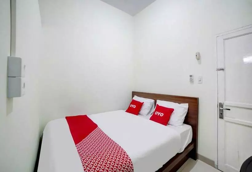 ホテル Reddoorz At Teratai Homestay Medan Amplas