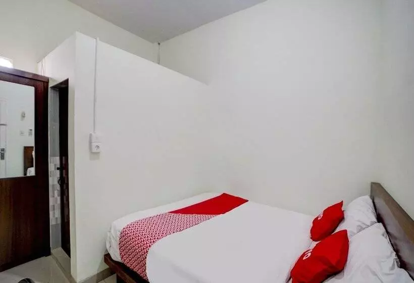 ホテル Reddoorz At Teratai Homestay Medan Amplas