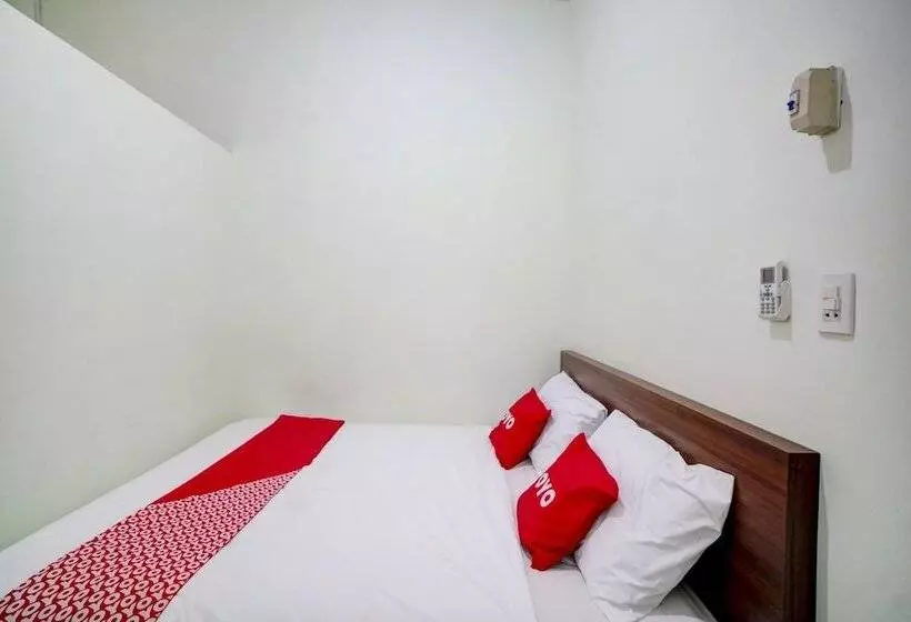 ホテル Reddoorz At Teratai Homestay Medan Amplas