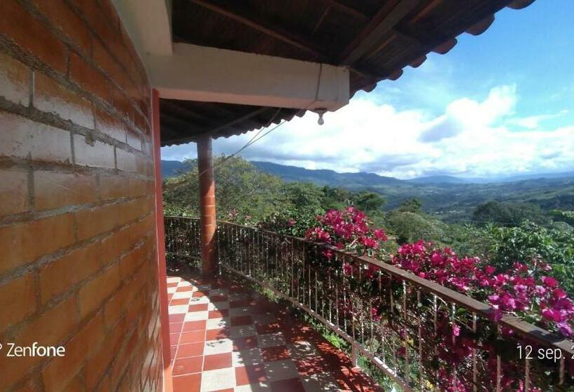 بنسيون Casa Redonda