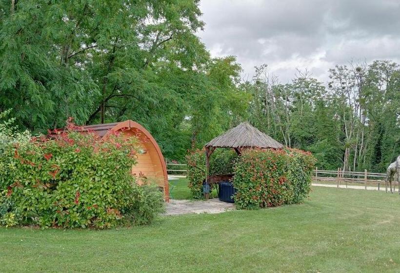 פנסיון La Fontaine De La Chapinière Cw