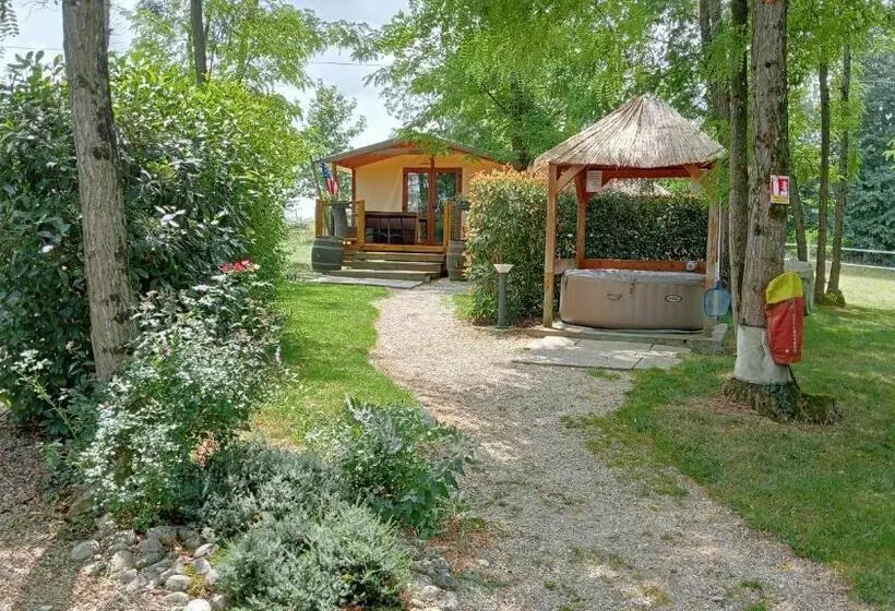 Majatalo La Fontaine De La Chapinière Cw