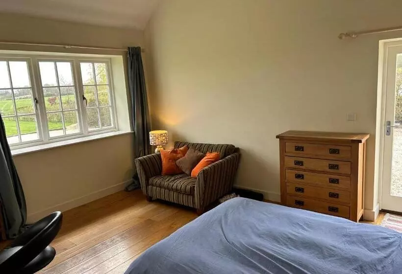 Aamiaismajoitus (B&B) Little Park Farm Queen Anne Farmhouse & Apartments