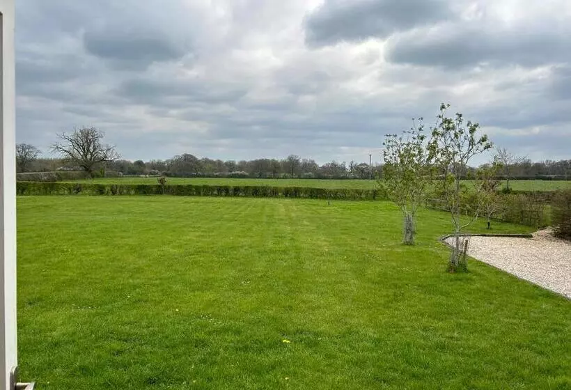 Aamiaismajoitus (B&B) Little Park Farm Queen Anne Farmhouse & Apartments