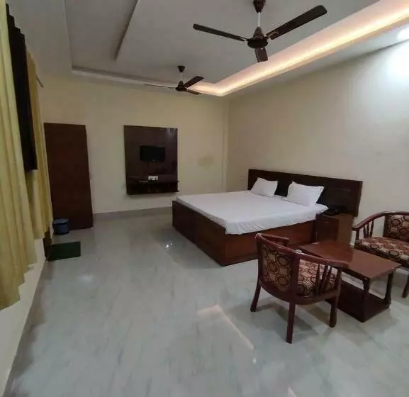 ホテル Capital O 82983 Shiv Shakti Resort