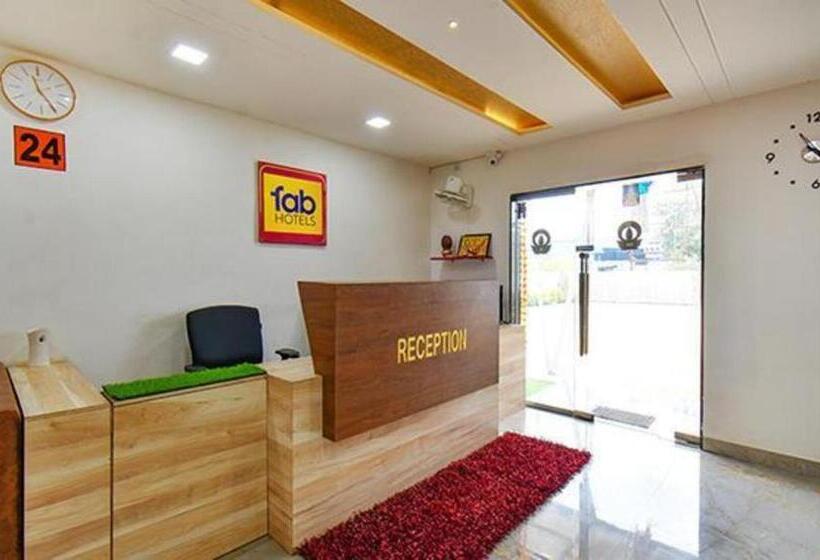 Fabhotel Tiru Residency