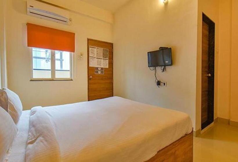 Fabhotel Tiru Residency