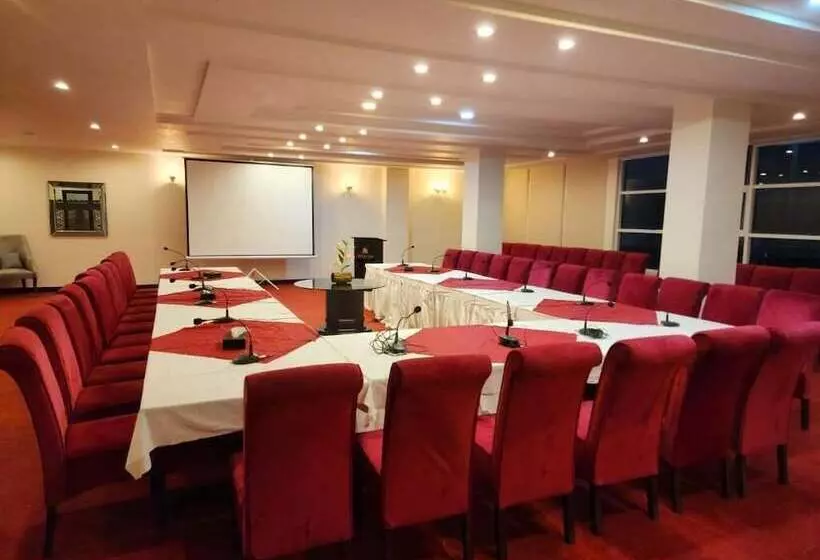 Oxygym Club Hotel And Suites