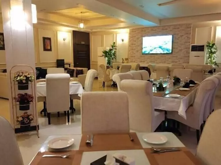 Oxygym Club Hotel And Suites